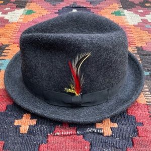 Scala Classico Dorfman Pacific charcoal gray stingy brim Fedora.